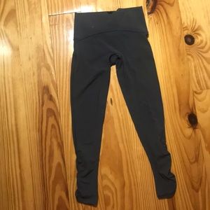 Ivivva pants size 8. Gray.